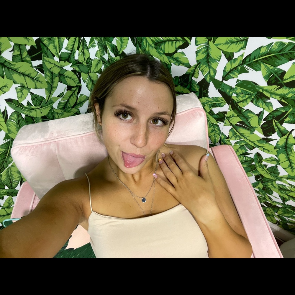 Meet your Posher, Jenny